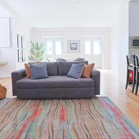 Downtown Charming Poldras Apartment