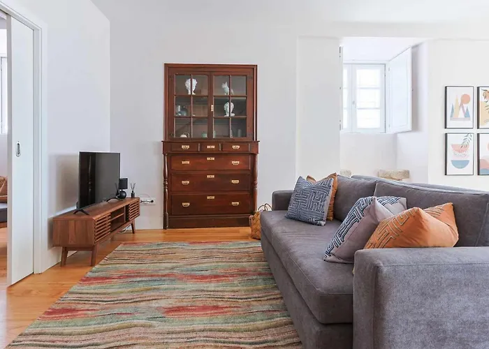 Downtown Charming - Poldras * シャヴェス