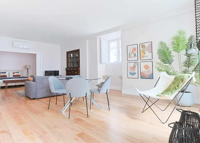 Downtown Charming - Poldras Apartment Chaves